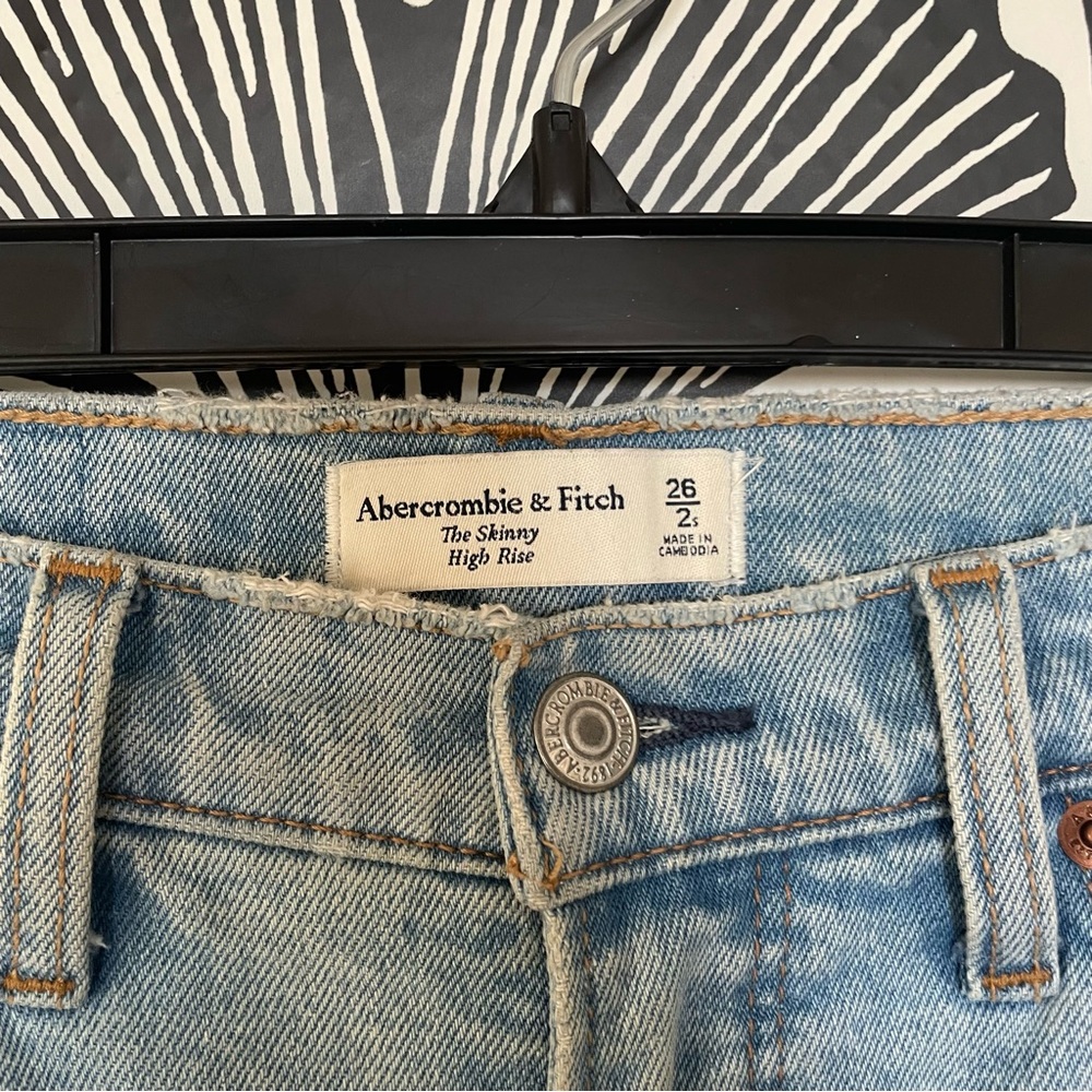 A&F The Skinny High Rise - Picture 5 of 5